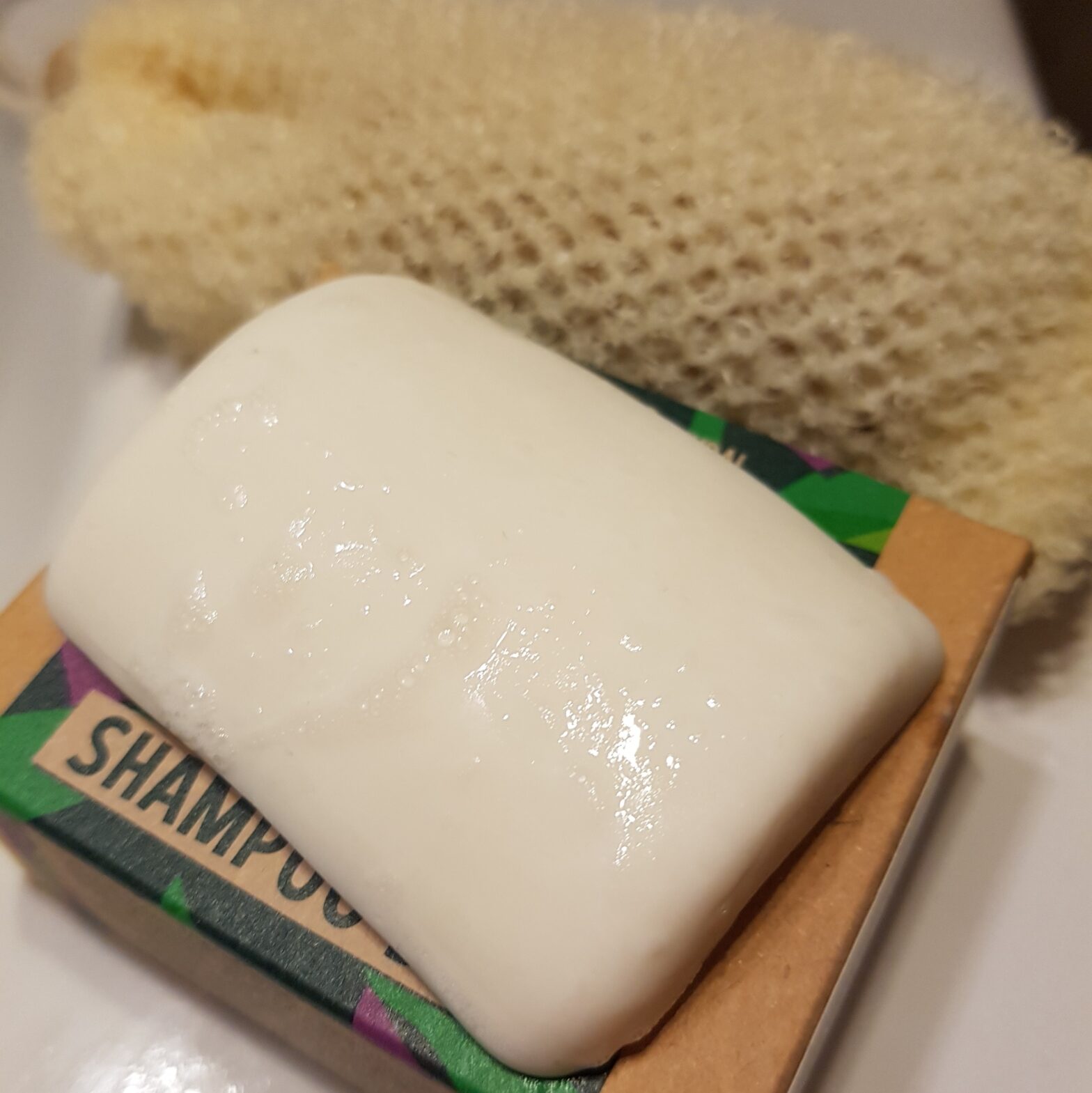 Nachhaltige Körperhygiene - festes Shampoo und plastikfrei duschen