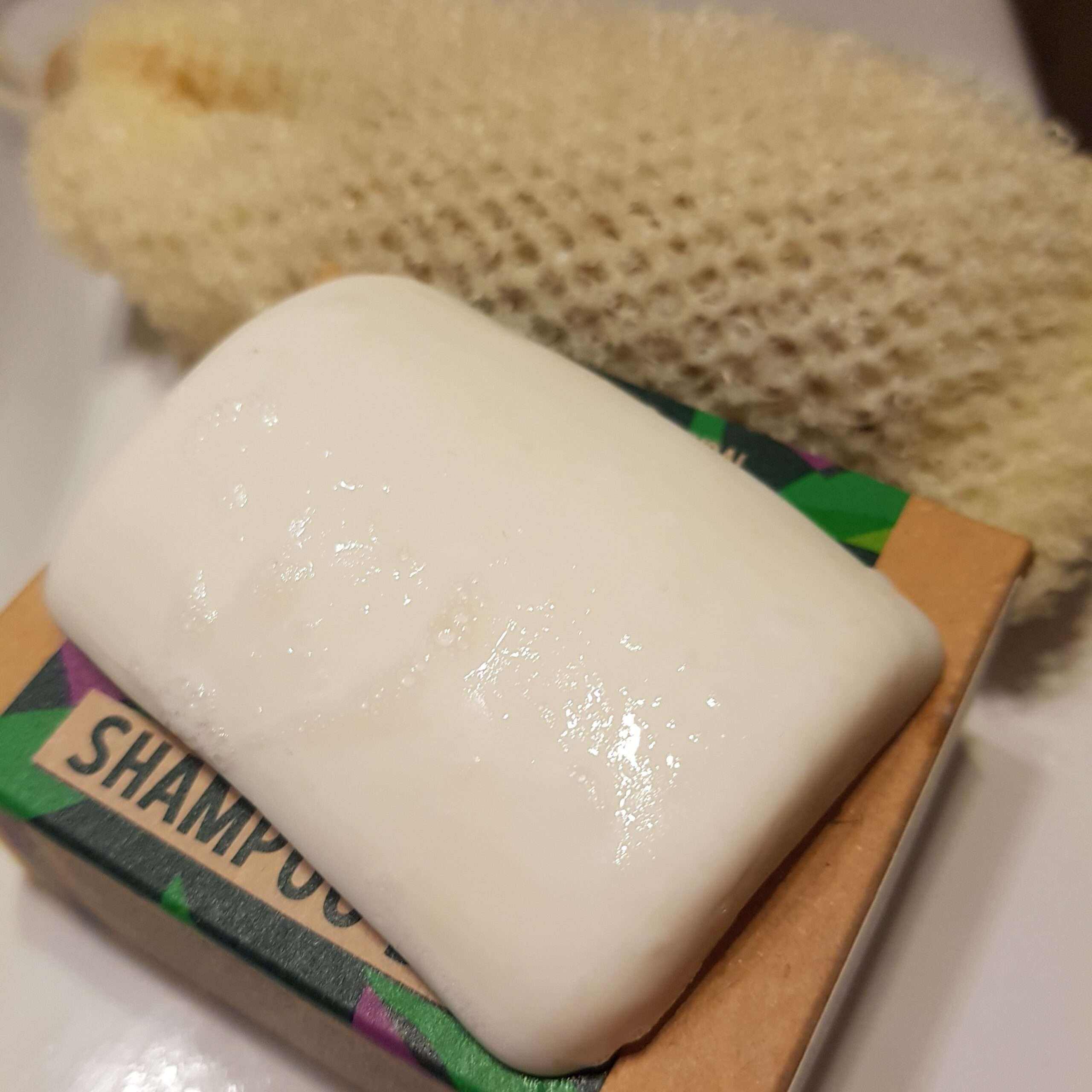 Nachhaltige Körperhygiene - festes Shampoo und plastikfrei duschen
